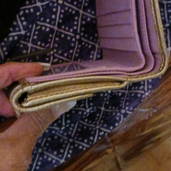 Coach Signature C metallic Bifold Wallet with Coin Compartment. LL - Picture 13 of 17